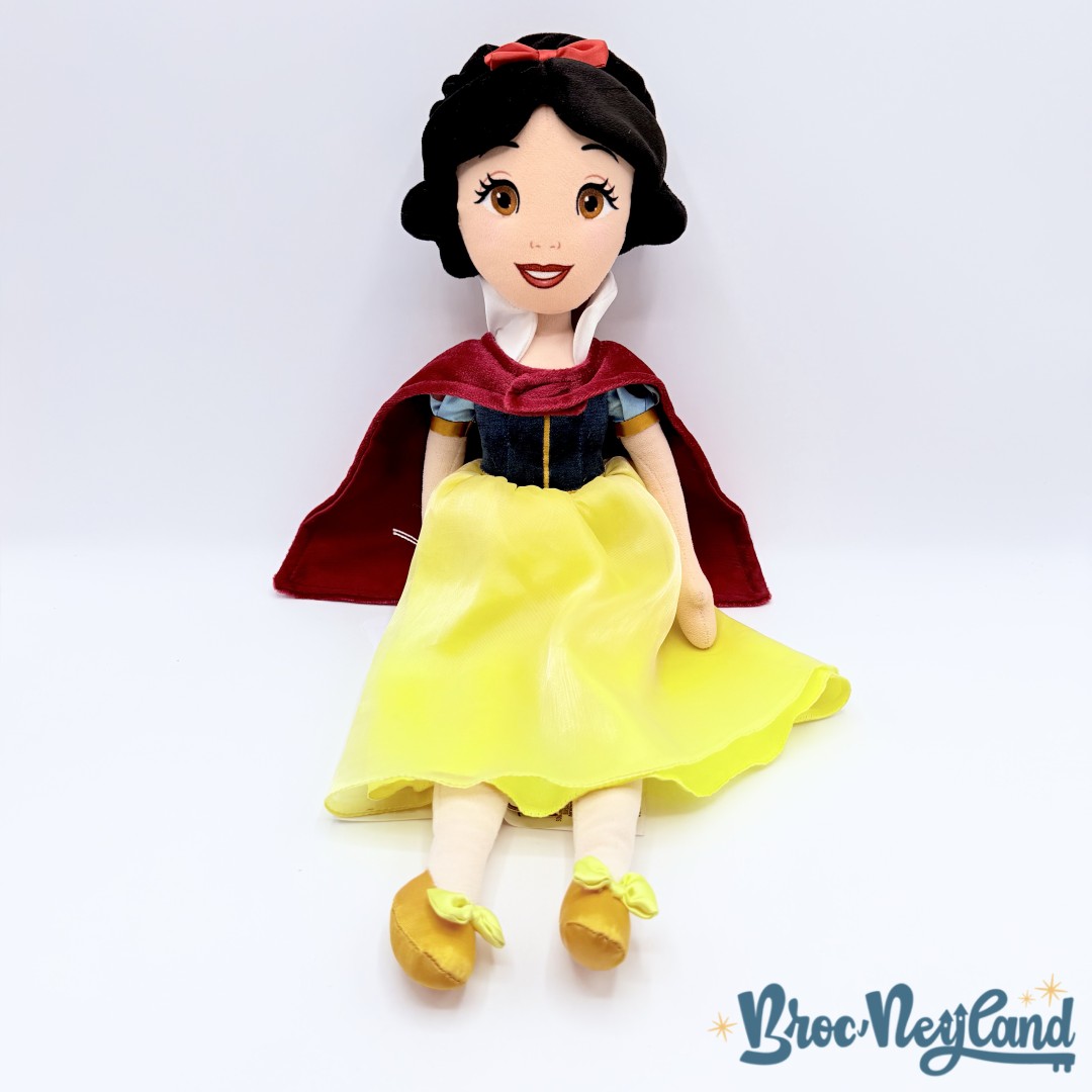 Poupée-chiffon-Blanche-Neige-Disney-Store-2017-peluche-princesse-manteau-cape-rouge 48-cm (4)