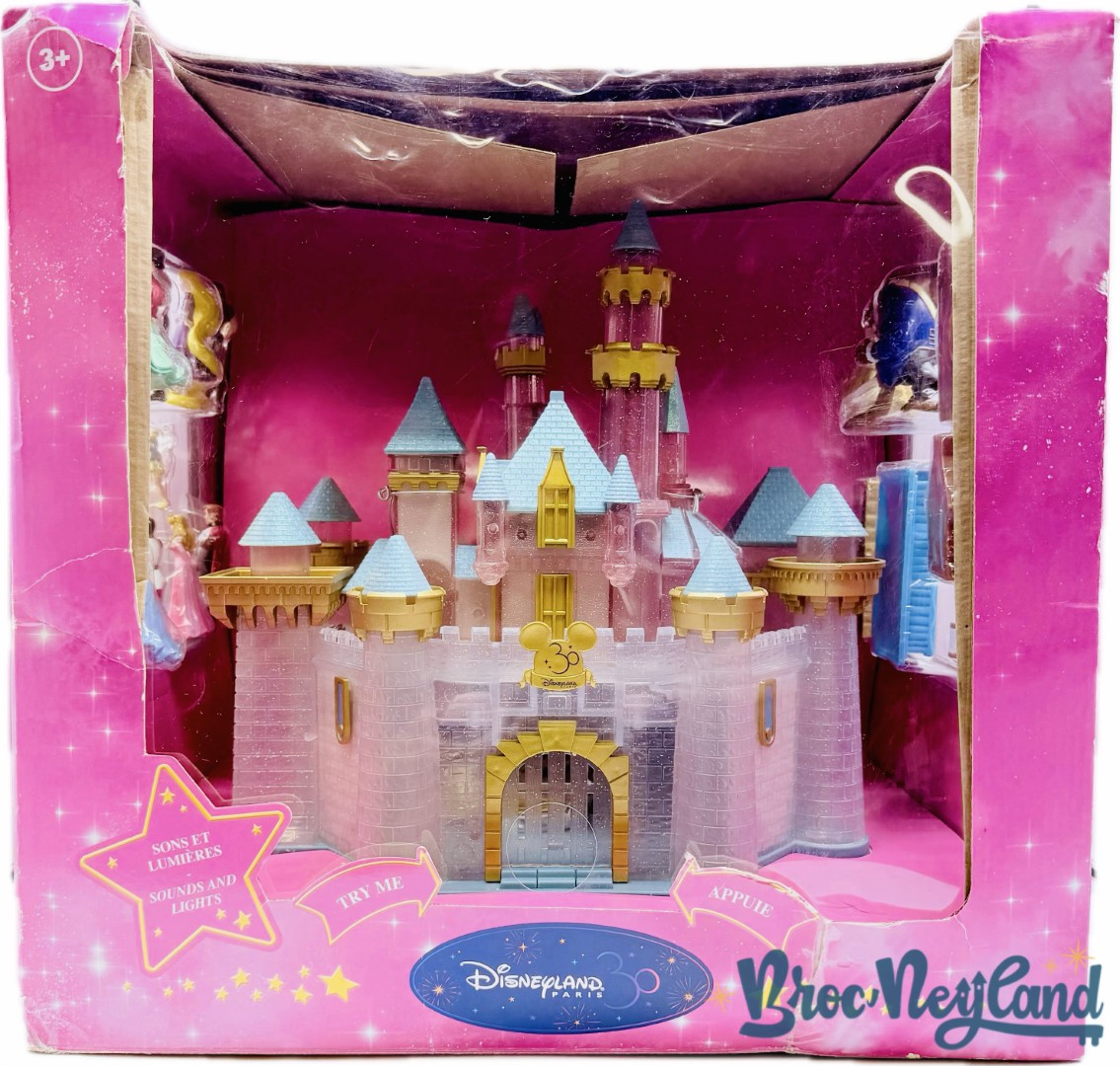 Jouet-Château-des-Princesses-Disneyland-Paris-30ème-anniversaire-Disney-lumineux-sonore-figurines (3)