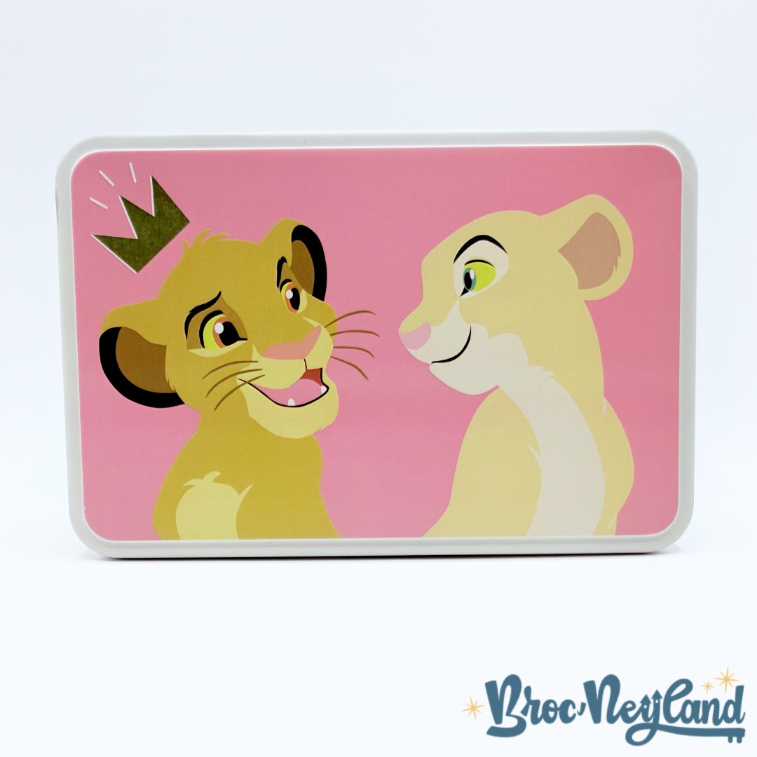 Boite-métal-Simba-Nala-Le-Roi-Lion-Disneyland-Paris-Disney-gâteaux-biscuits-rose (2)