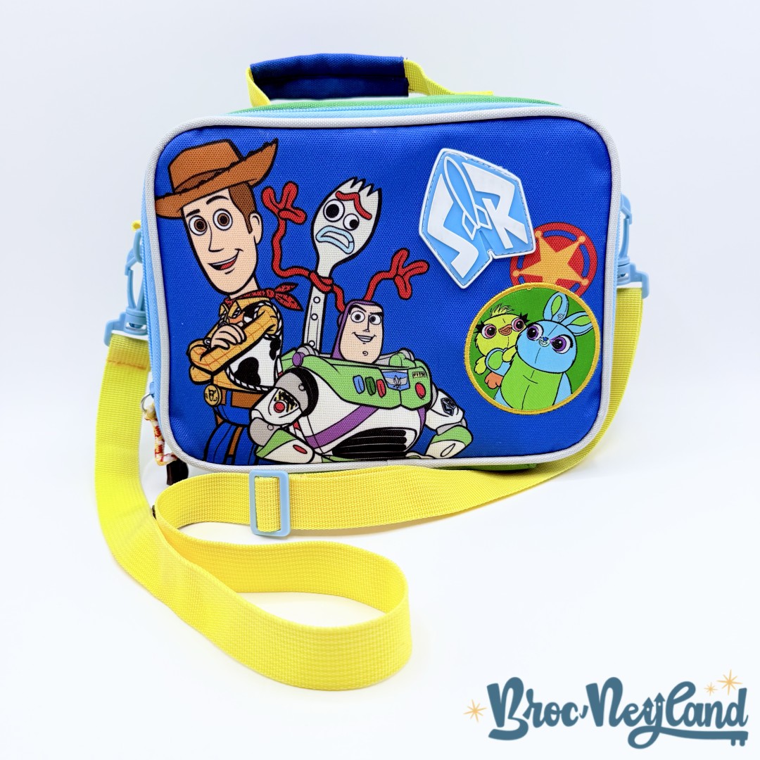 Sac-isotherme-Toy-Story-4-Disney-Store-2019-glacière-sac-pique-nique-bleu (6)
