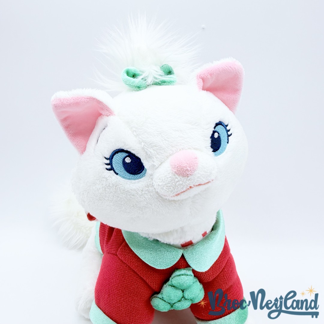 Peluche-Marie-Noël-Disney-Store-2022-Les-aristochats-chat-pull-rouge-30-cm (4)