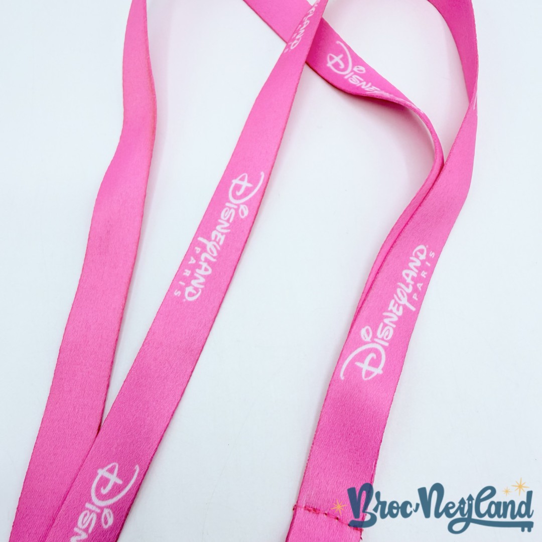 Lanière-Pins-Ratatouille-Cast-Member-Event-Disneyland-Paris-Disney-rose-cordon-tour-de-cou (2)