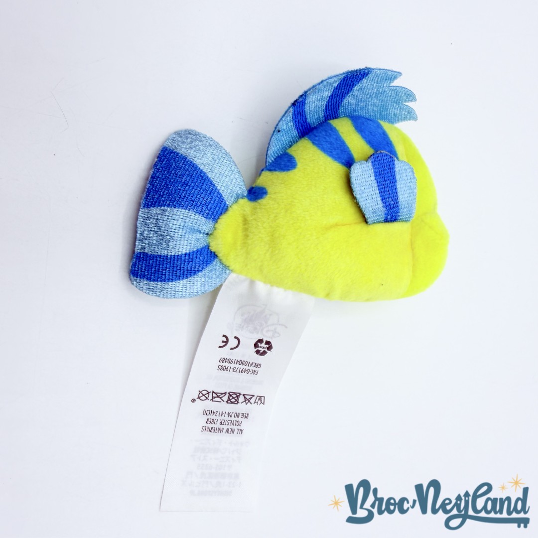 Peluche-Polochon-Tiny-Big-Feet-Disney-Store-2019-La-Petite-Sirène-poisson-jaune-12-cm (3)