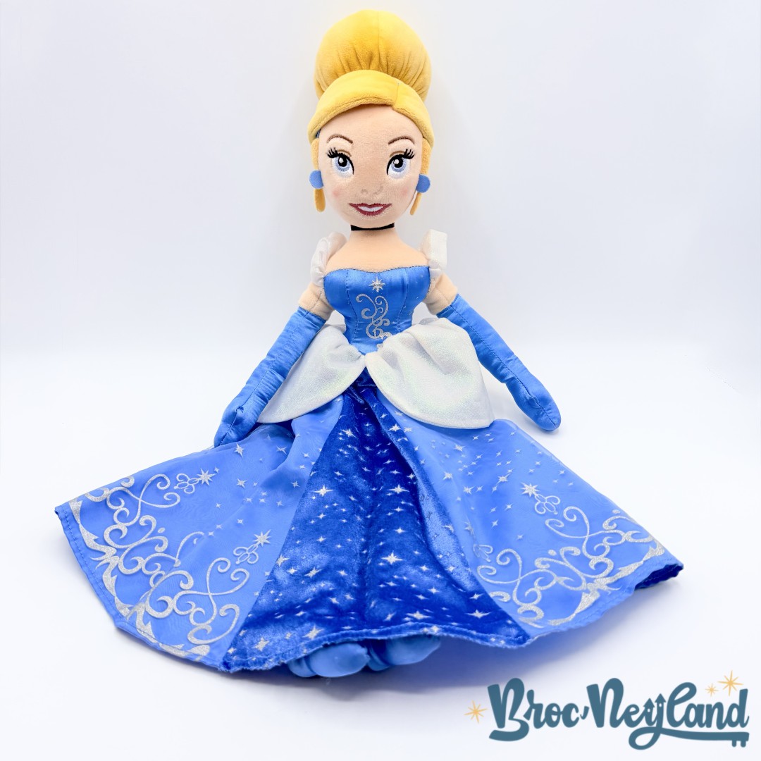 Poupée-chiffon-musicale-Cendrillon-Disneyland-Paris-2019-Disney-peluche-sonore-50-cm (4)