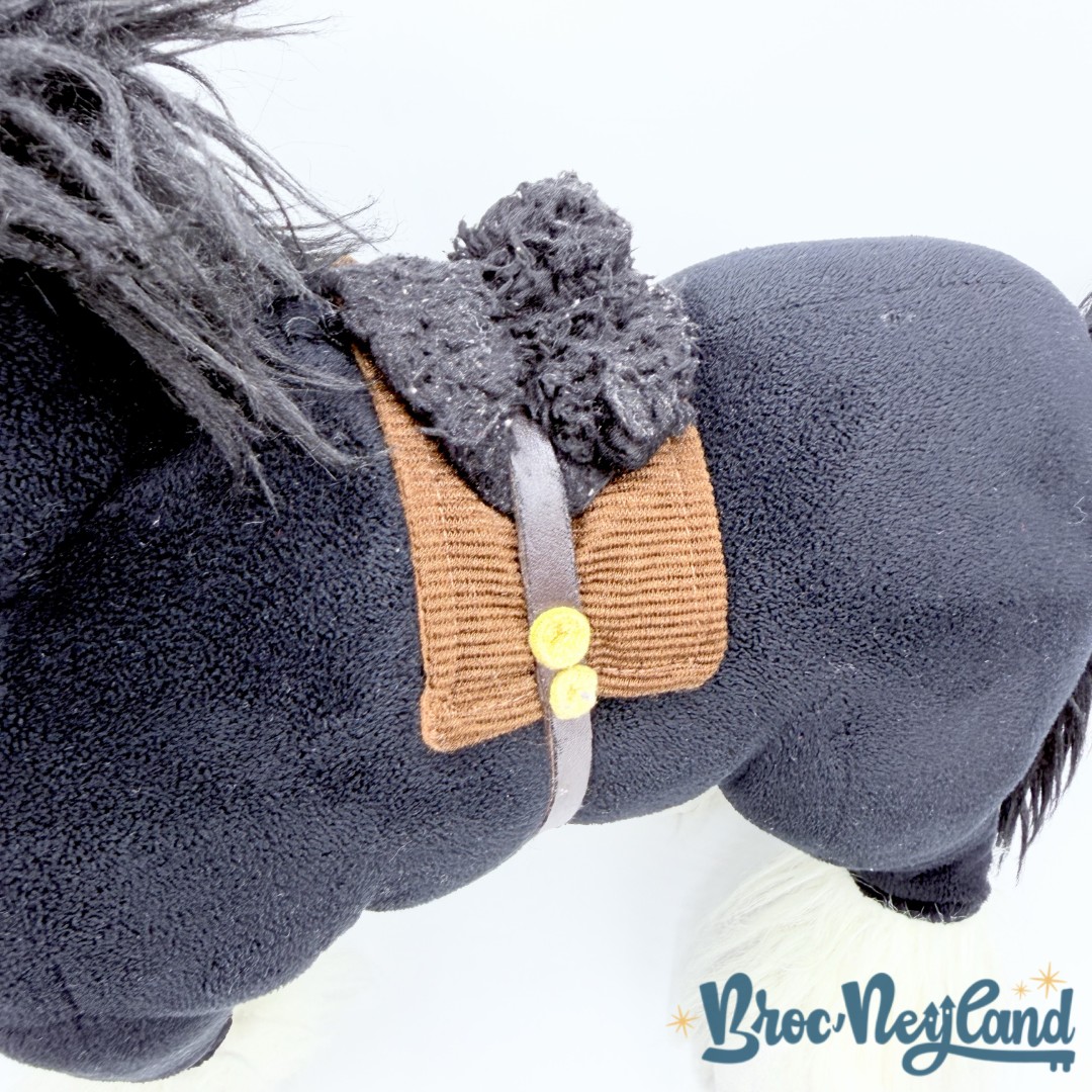 Peluche-Angus-cheval-Rebelle-Disney-Store-2013-noir-38-cm (1)
