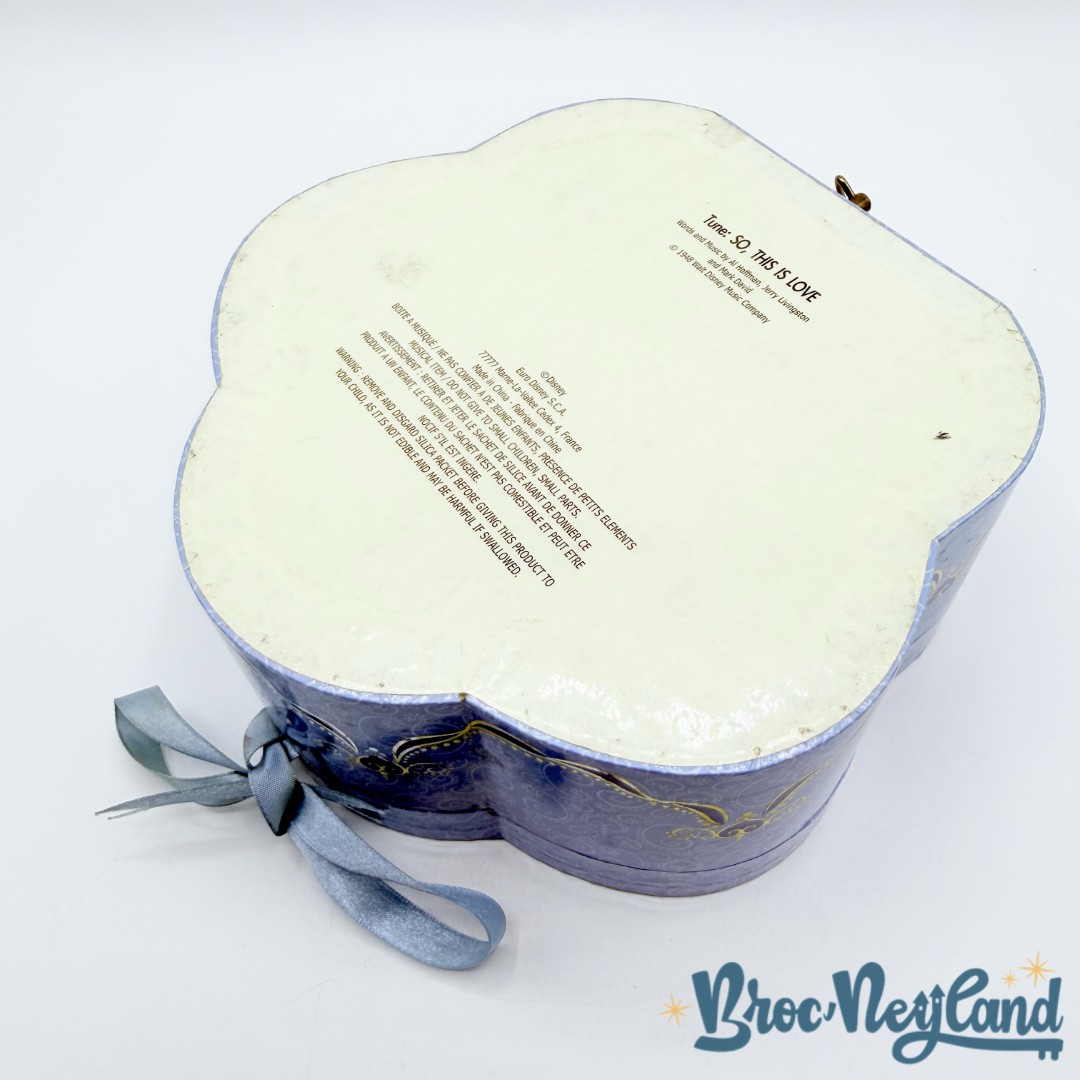 Boite-à-musique-Cendrillon-So-This-is-Love-Disneyland-Paris-Disney-bleu-bijoux-musicale (4)