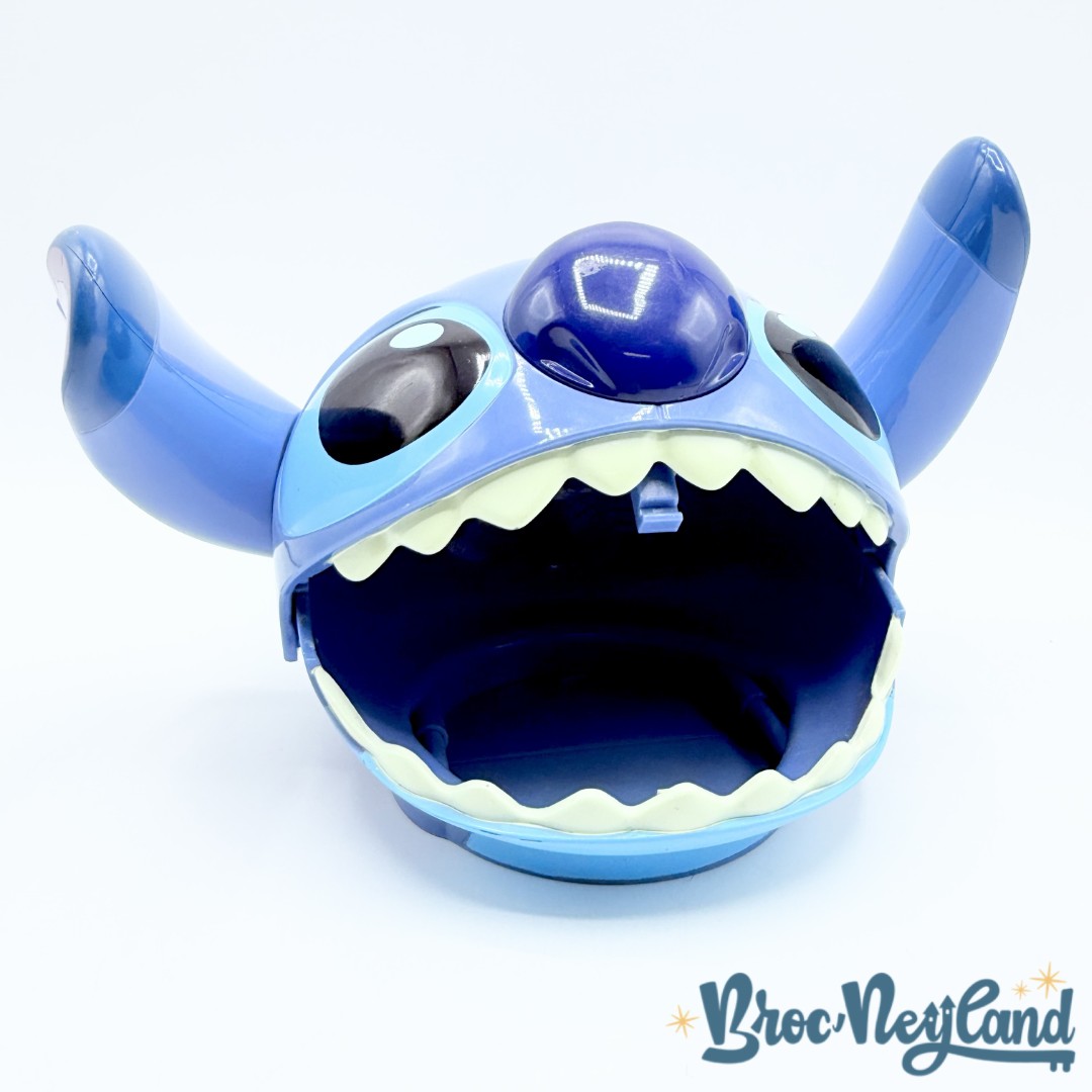 Boite-Stitch-Disneyland-Paris-Disney-plastique-bleu-confiseries-bonbons (5)