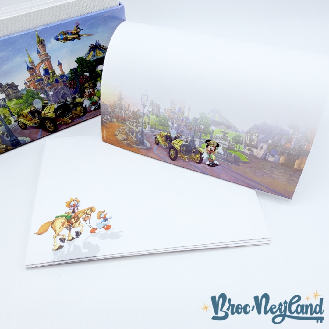 Coffret-Papier-à-Lettres-Mickey-et-ses-amis-Disneyland-Paris-disney-feuilles-enveloppes (3)