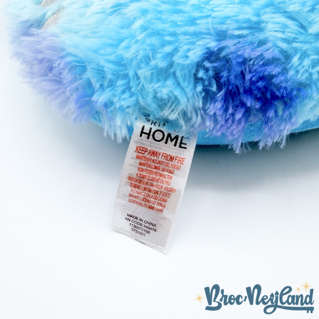 Tour-de-cou-Sulli-Disney-Primark-Monstres-et-Cie-coussin-voyage-bleu-tête (1)
