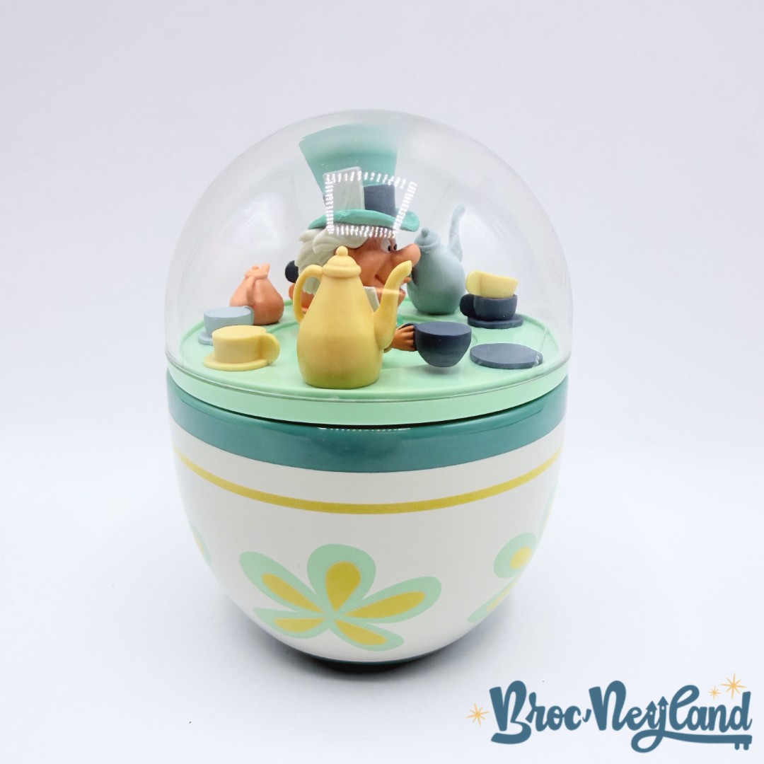 Tasse-Chapelier-Fou-Alice-au-Pays-des-Merveilles-Disney-Store-2022-mug-tea-cup-dôme (2)