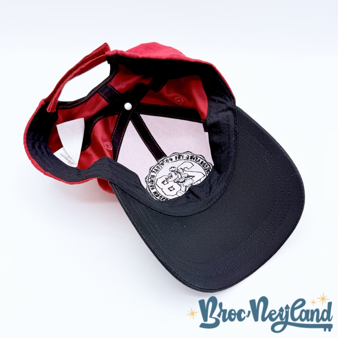Casquette-Cast-Member-Mickey-Mouse-1928-Disneyland-Paris-Disney-chapeau-rouge (1)