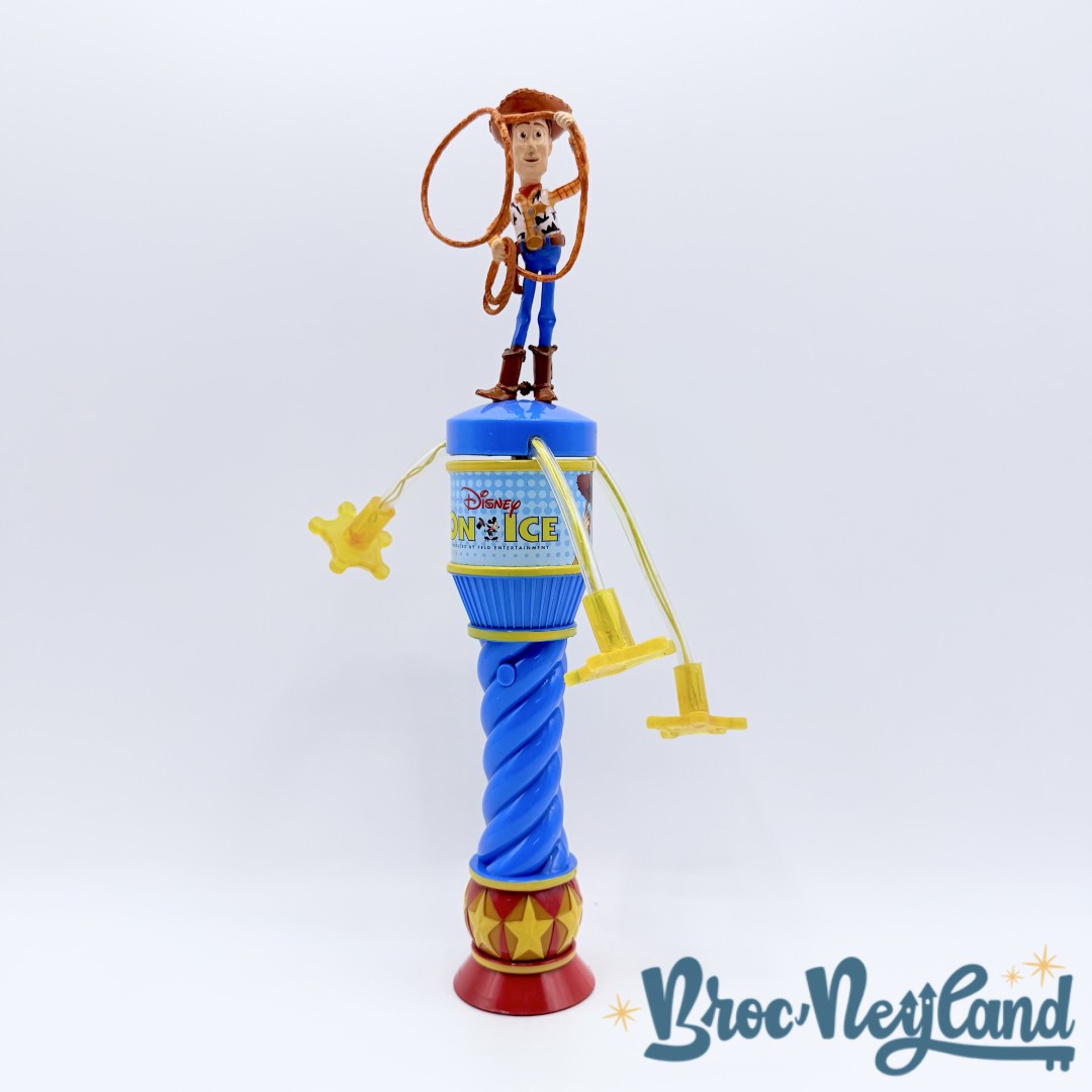 Jouet-Woody-tourne-lumineux-Disney-on-Ice-Toy-story-cow-boy-30-cm (2)