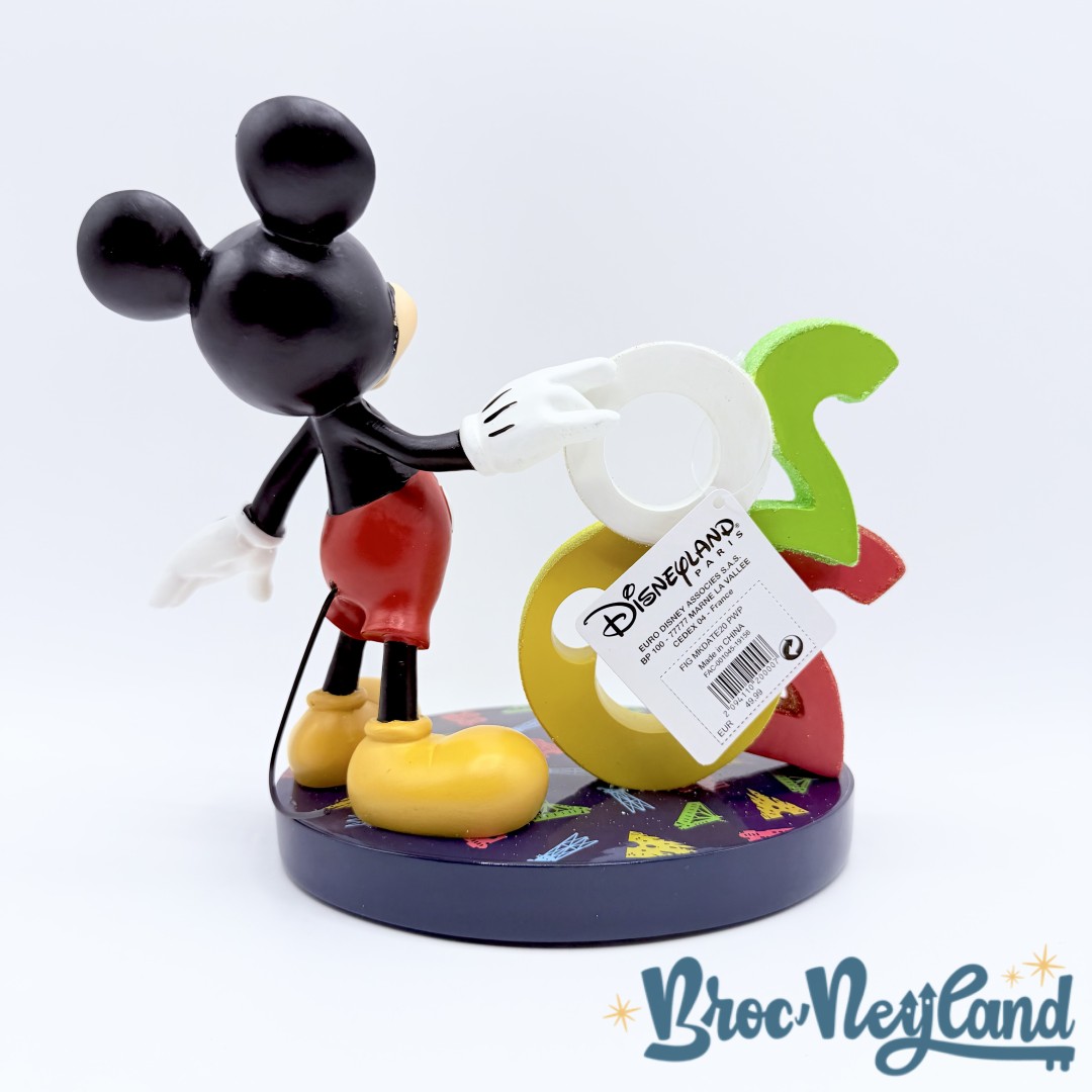 Figurine-Mickey-Mouse-2020-Disneyland-Paris-Disney-résine-année-18-cm (1)