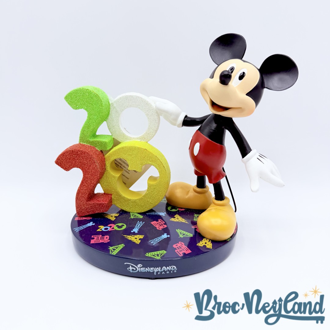 Figurine-Mickey-Mouse-2020-Disneyland-Paris-Disney-résine-année-18-cm (2)