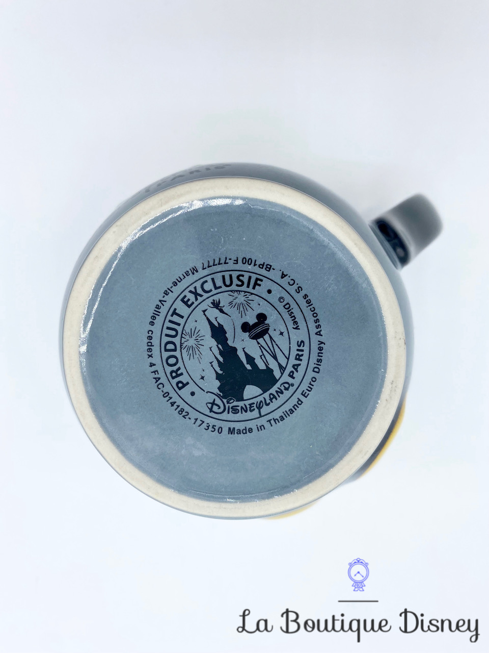 tasse-mickey-mouse-disneyland-paris-mug-disney-trou-déchiré-gris-0