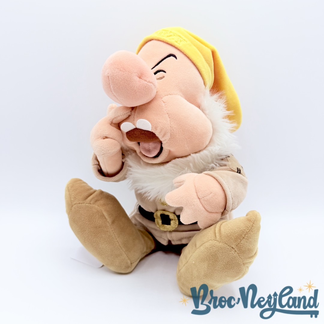 Peluche-Atchoum-Sneezy-Disney-Store-2017-Blanche-Neige-et-les-sept-nains-38-cm (3)