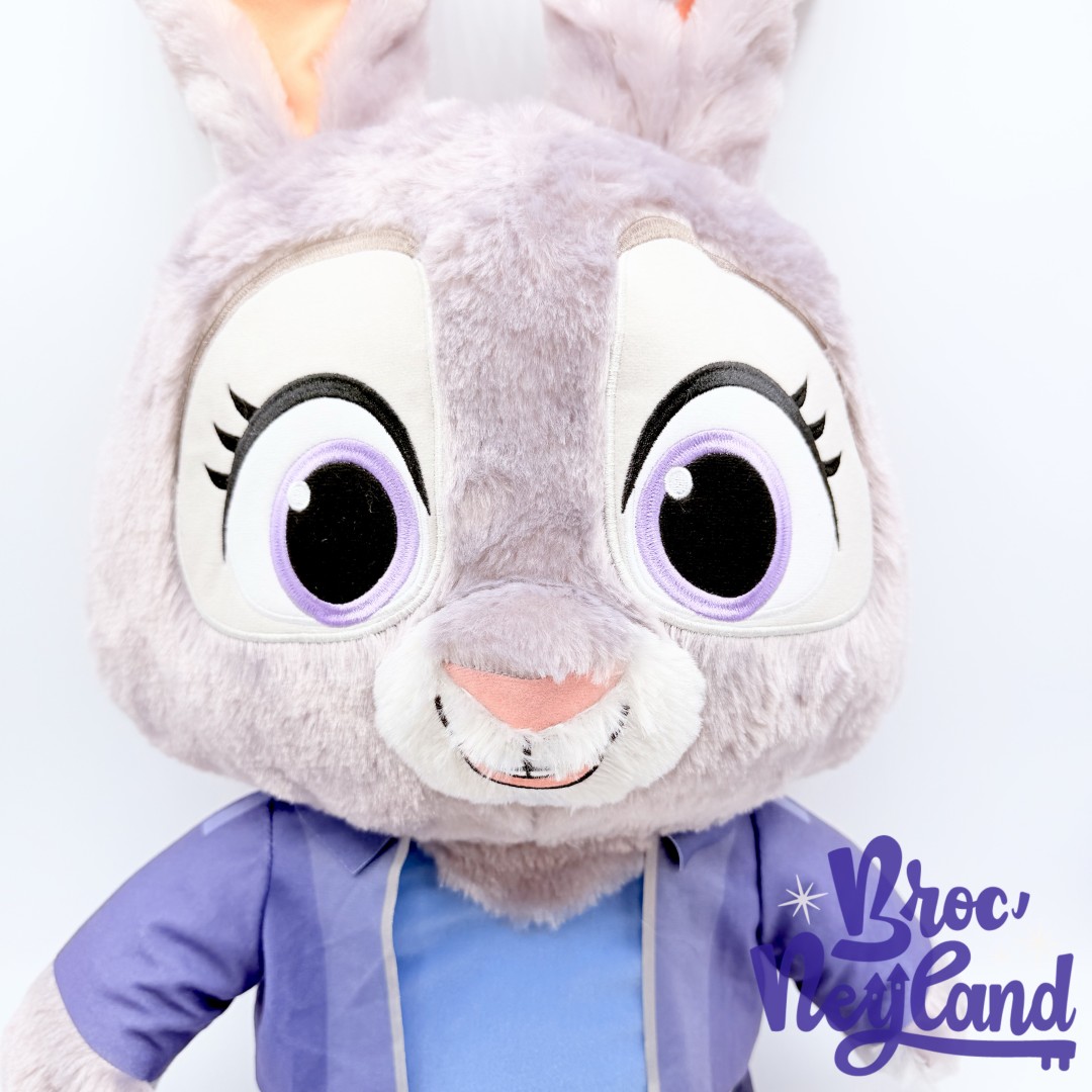 Peluche-Judy-Hopps-XXL-Zootopie-2-Disney-SEGA-Japon-lapin-policier-grand-format-56-cm (6)