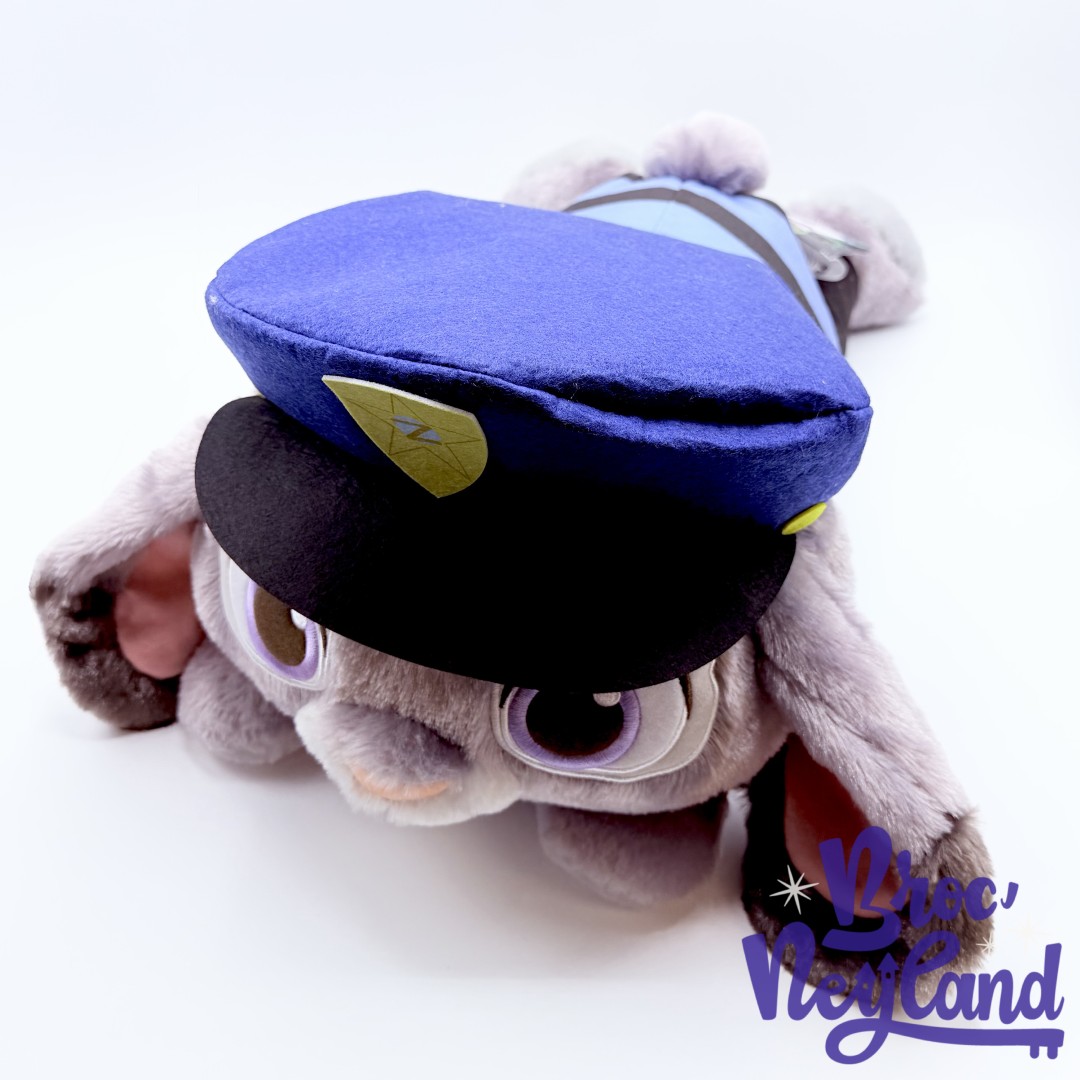 Peluche-Judy-Hopps-XXL-Zootopie-2-Disney-SEGA-Japon-lapin-policier-dort-couché-60-cm (3)