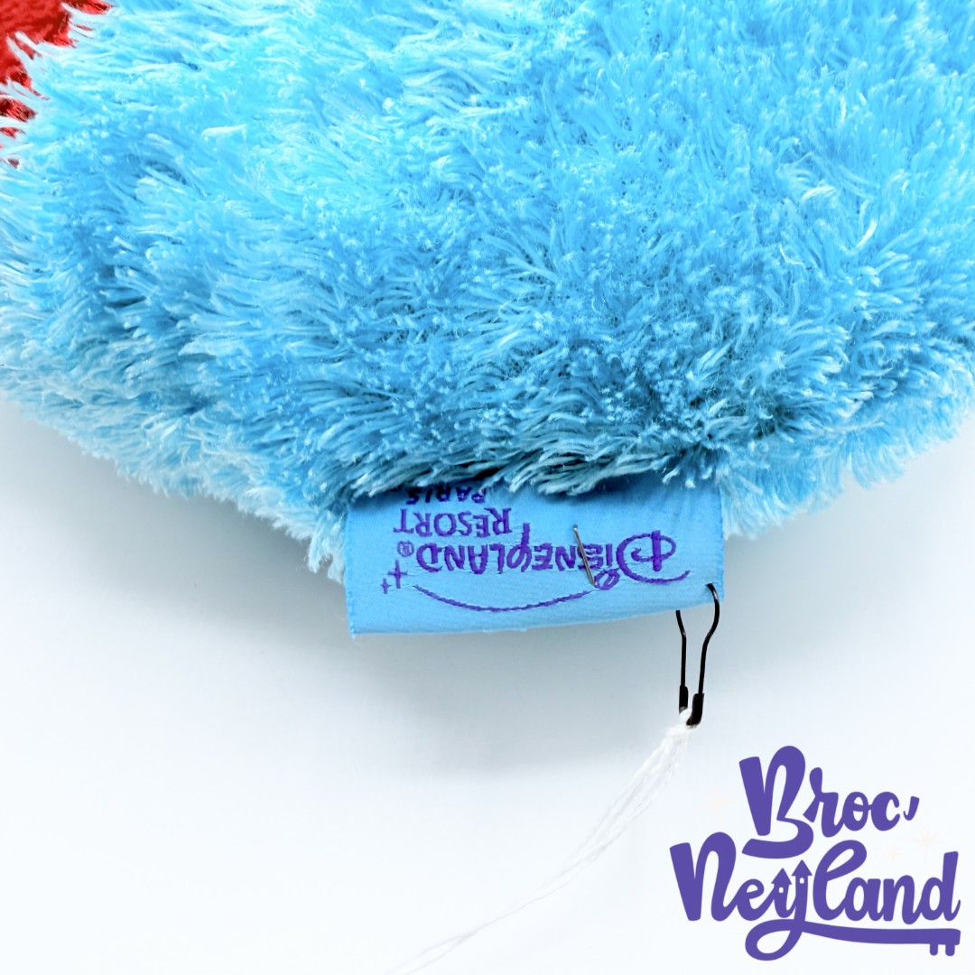 Coussin-Ariel-La-Petite-Sirène-Disneyland-Resort-Paris-Disney-oreiller-coeur-bleu (2)