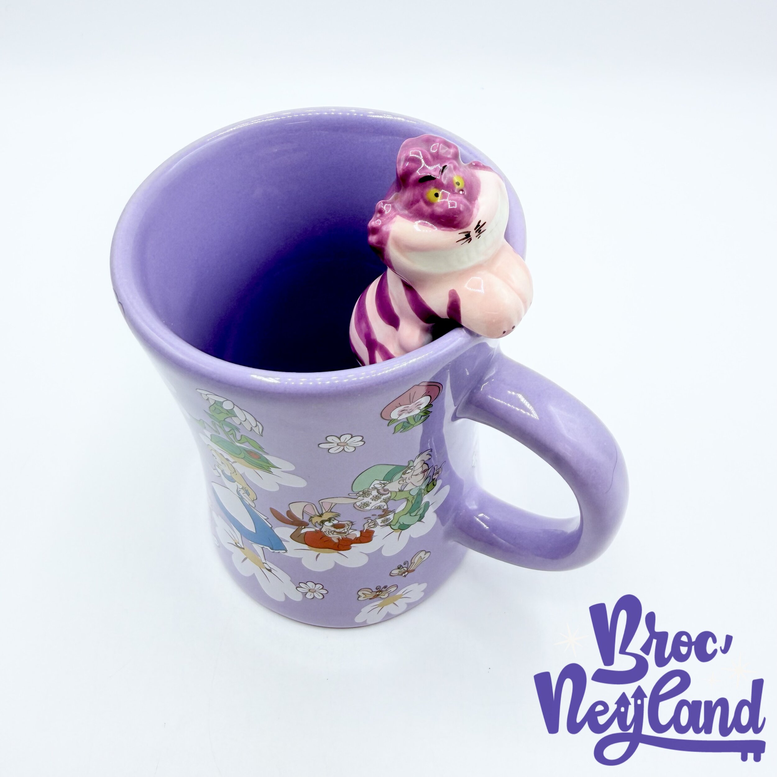 Tasse-Alice-au-Pays-des-Merveilles-Disney-Zrike-Brands-mug-violet-Chat-Cheshire-anse-relief-3D (1)