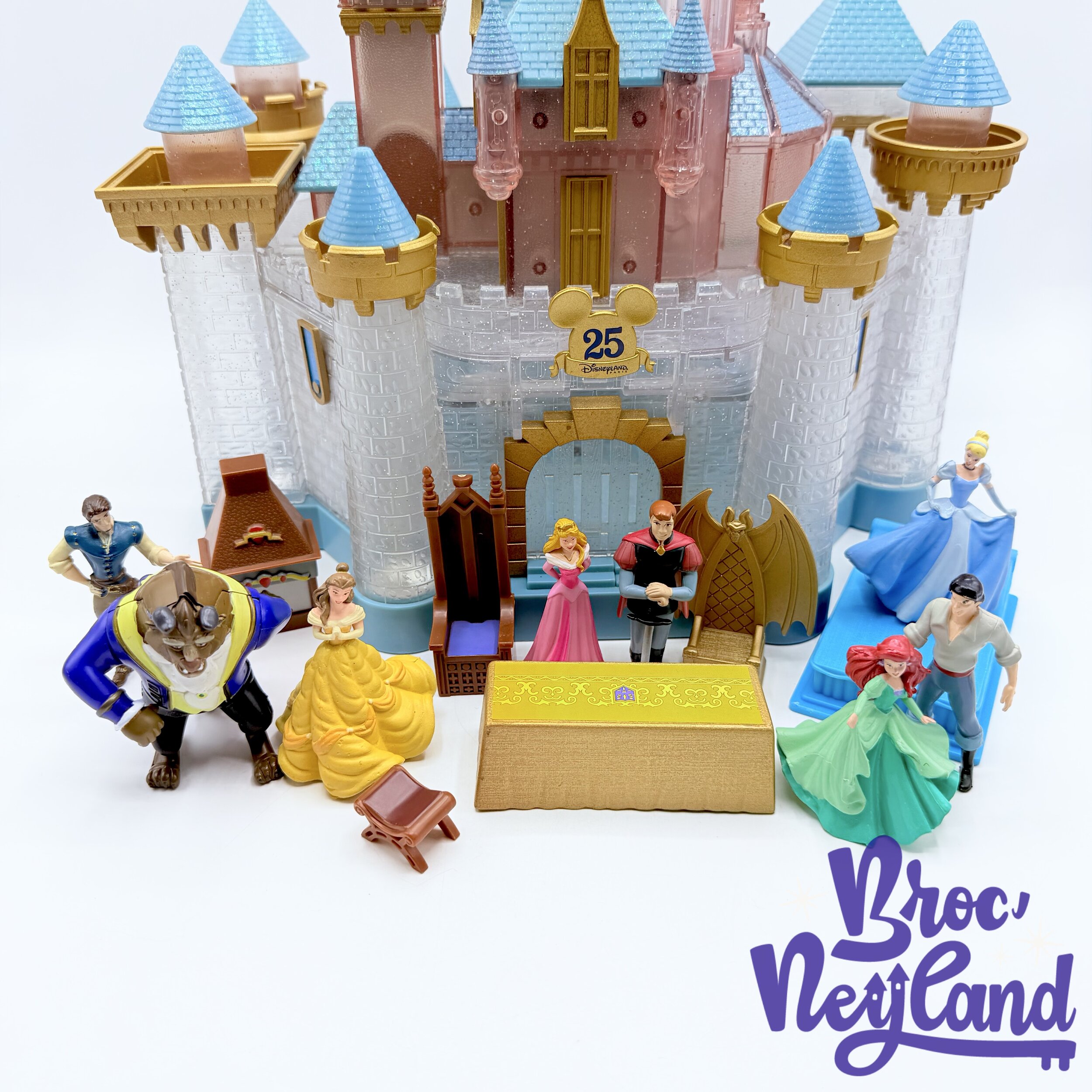 Jouet-Château-des-Princesses-Disneyland-25ème-anniversaire-Disney-Sleeping-Beauty-Castle-Playset-lumineux-sonore-figurines (5)