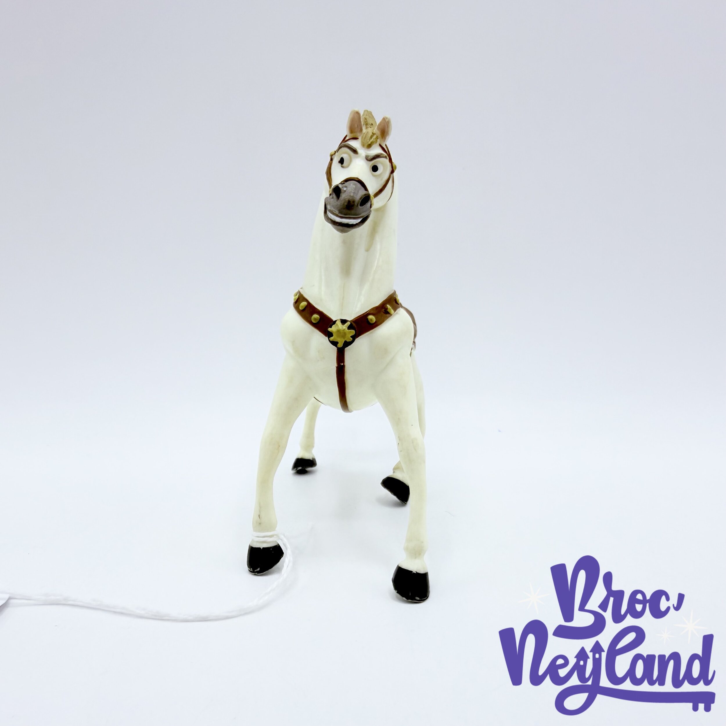 Figurine-Maximus-Cheval-Raiponce-Disney-Bullyland-blanc-marron-12-cm (1)