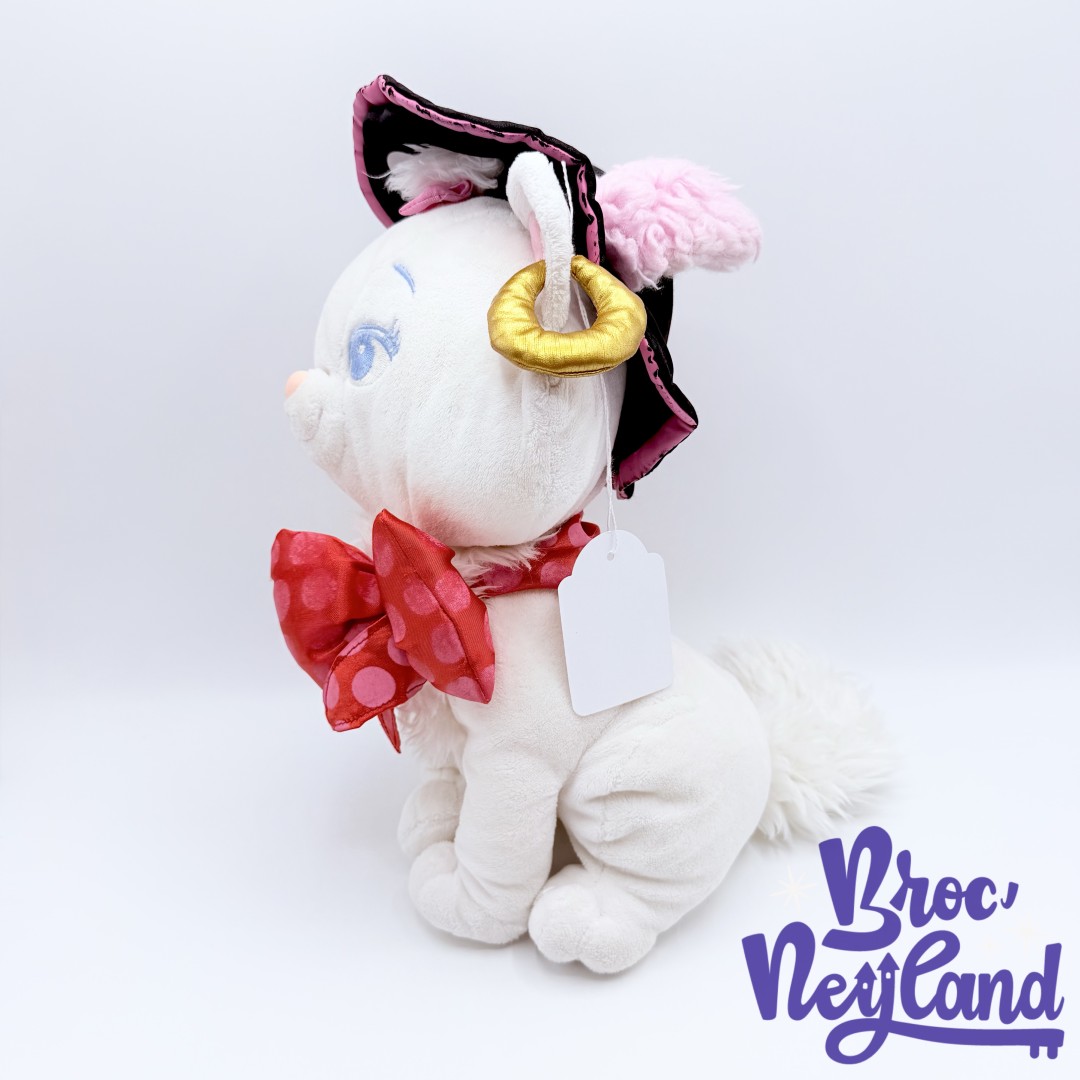 Peluche-Marie-Pirate-Les-Aristochats-Disney-Store-USA-chat-blanc-chapeau-écusson-34-cm (1)