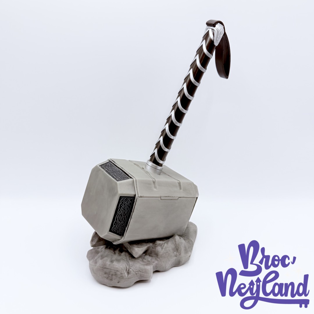 Tirelire-Marteau-de-Thor-Avengers-Marvel-Disney-plastique-32-cm (1)