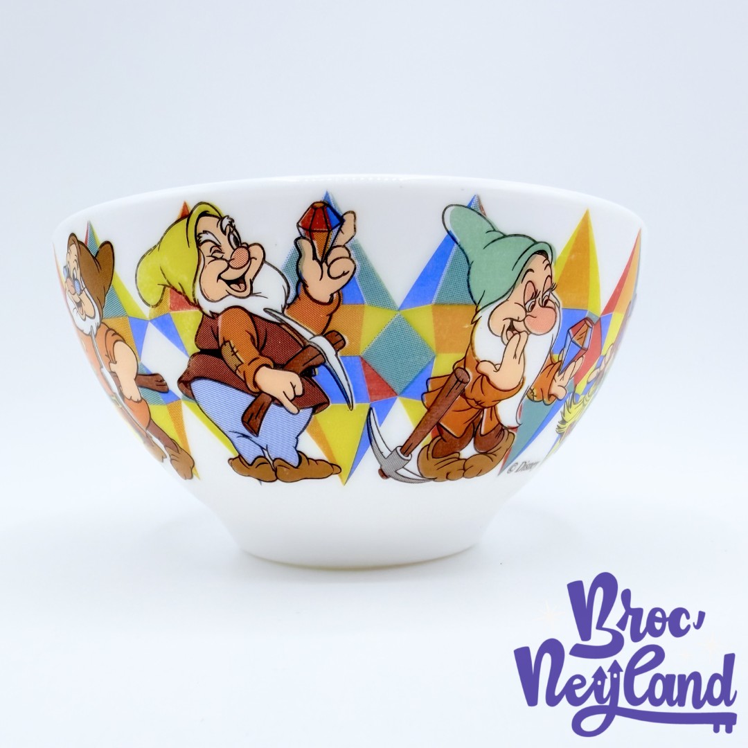 Bol-Blanche-Neige-et-les-Sept-Nains-Disney-mug-Arcopal-diamant-mine-vintage (2)