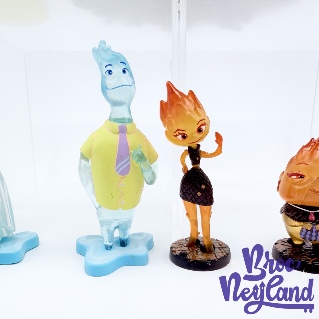 Figurines-Elémentaire-Playset-Deluxe-Disneyland-Paris-2023-Disney-Ensemble-de-jeu (6)