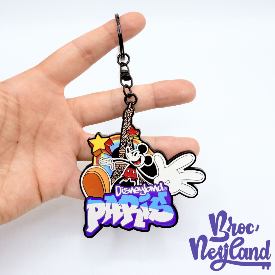 Porte-clés-Mickey-Mouse-Paris-Art-Street-Disneyland-Paris-2024-Disney-Tour-Eiffel-métal (2)