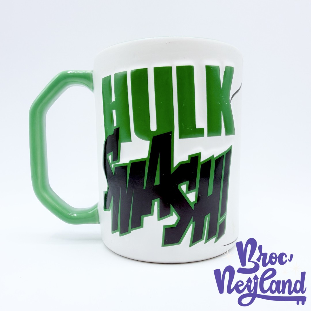 Tasse-Hulk-Smash-Marvel-Disneyland-Paris-2019-mug-Disney-vert-blanc (1)