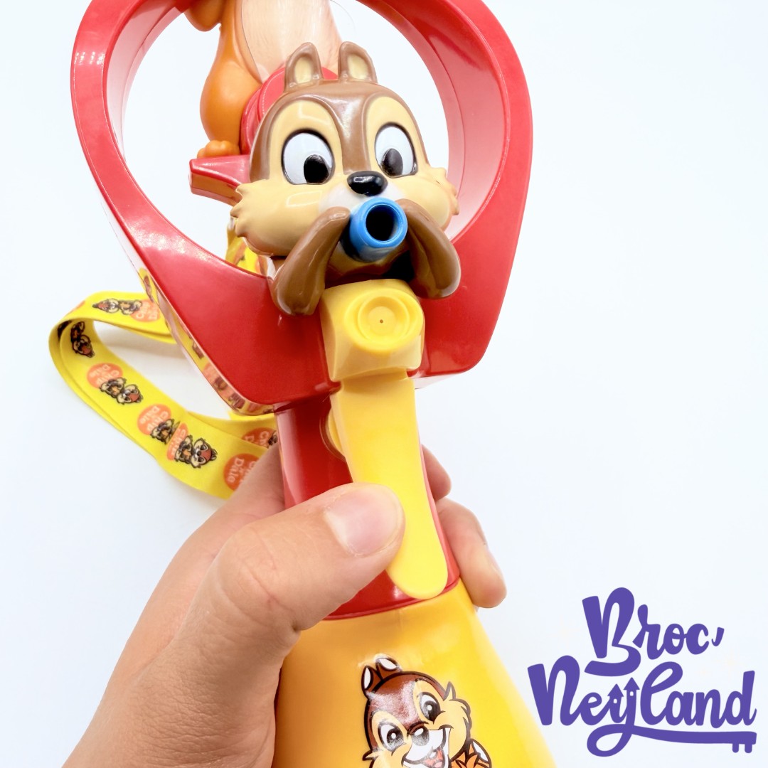 Brumatiseur-Tic-et-Tac-Chip-N-Dale-Disney-Parks-2024-Disneyland-ventilateur-eau (6)