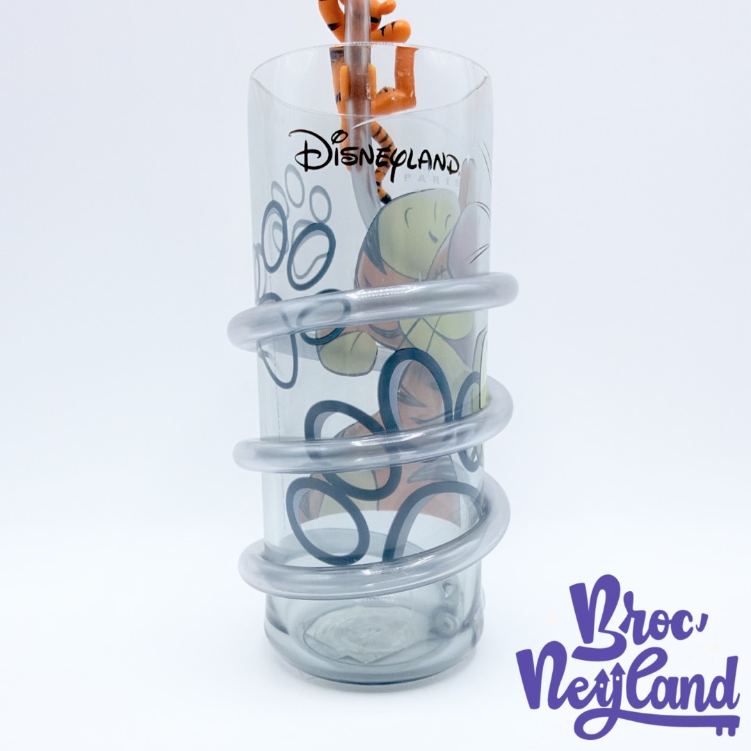 Verre-Paille-Tigrou-Portrait-Disneyland-Paris-Disney-Winnie-ourson-plastique-gris (6)