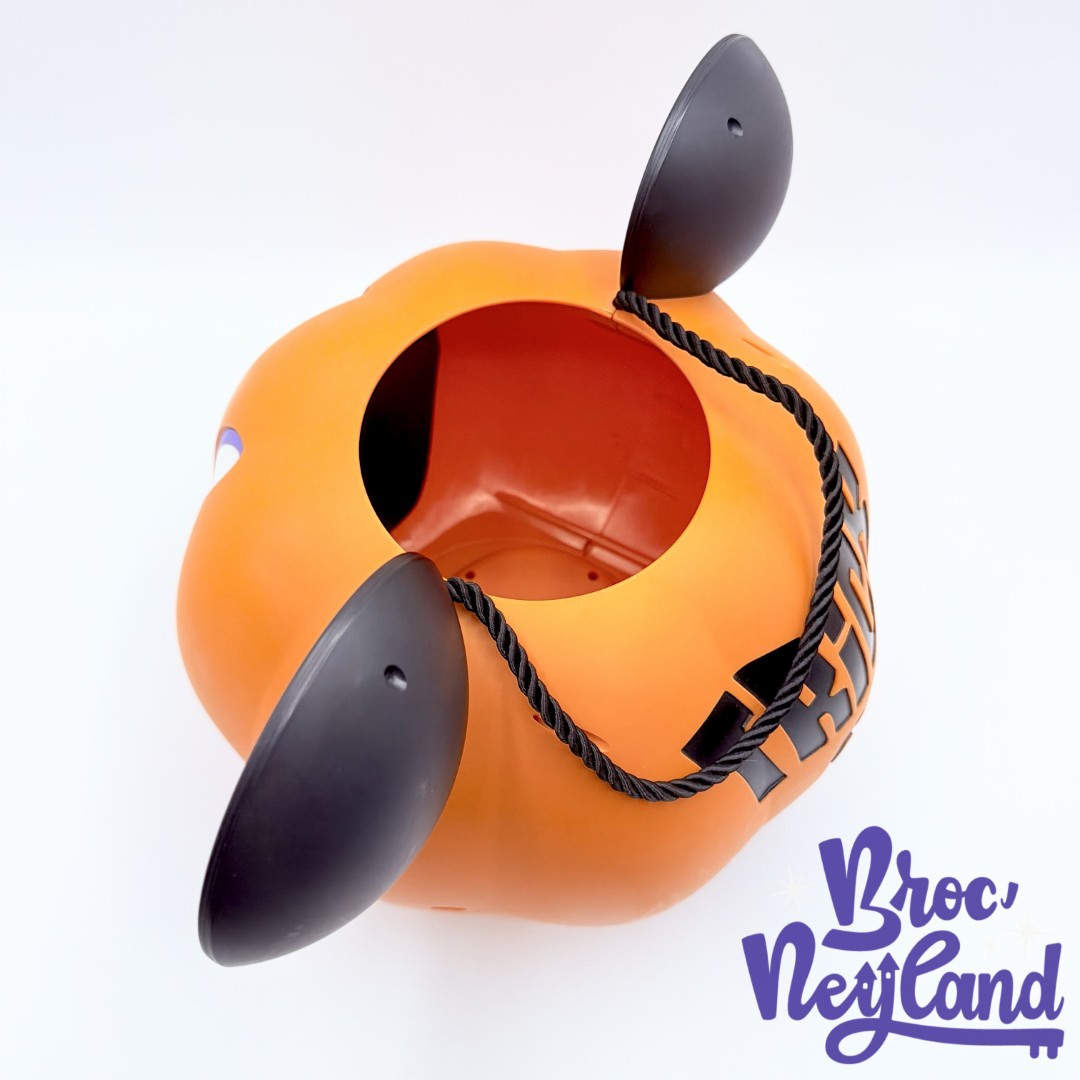 Seau-Mickey-Mouse-Citrouille-Trick-or-Treat-Halloween-2022-Disneyland-Paris-Disney-Pumpkin-Bucket-lumineux-musical (1)