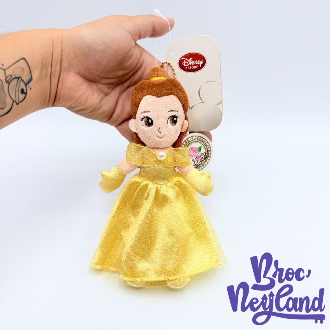 Porte-clés-Belle-La-Belle-et-la-Bête-Disney-Store-Japon-peluche-keychain-princesse-20-cm (2)