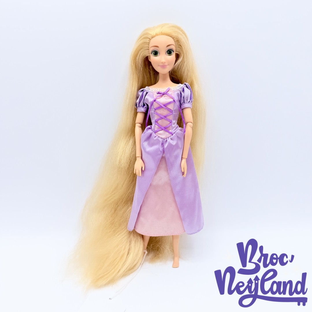 Poupée-Raiponce-Disney-Store-2020-princesse-cheveux-longs-30-cm (4)