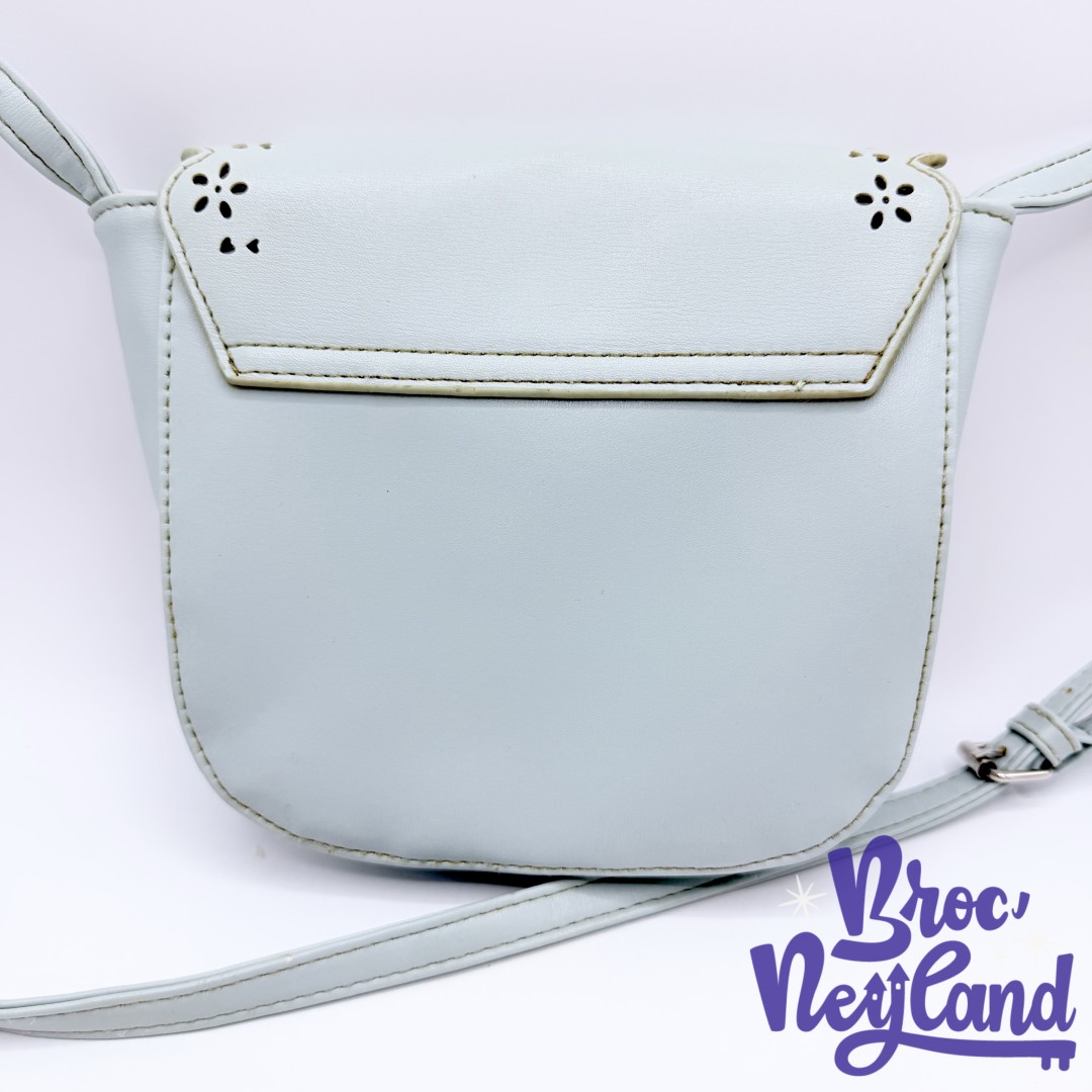 Sac-à-bandoulière-blanche-Neige-Animators-Collection-Disney-Store-sac-à-main-bleu (4)
