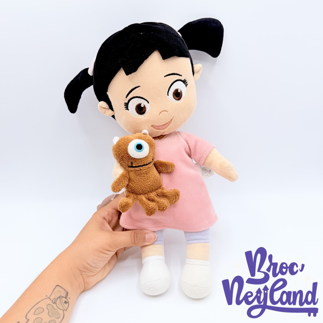 Peluche-Bouh-Monstres-et-Cie-Disney-Store-Boo-petite-fille-doudou-Little-Mikey-36-cm (4)