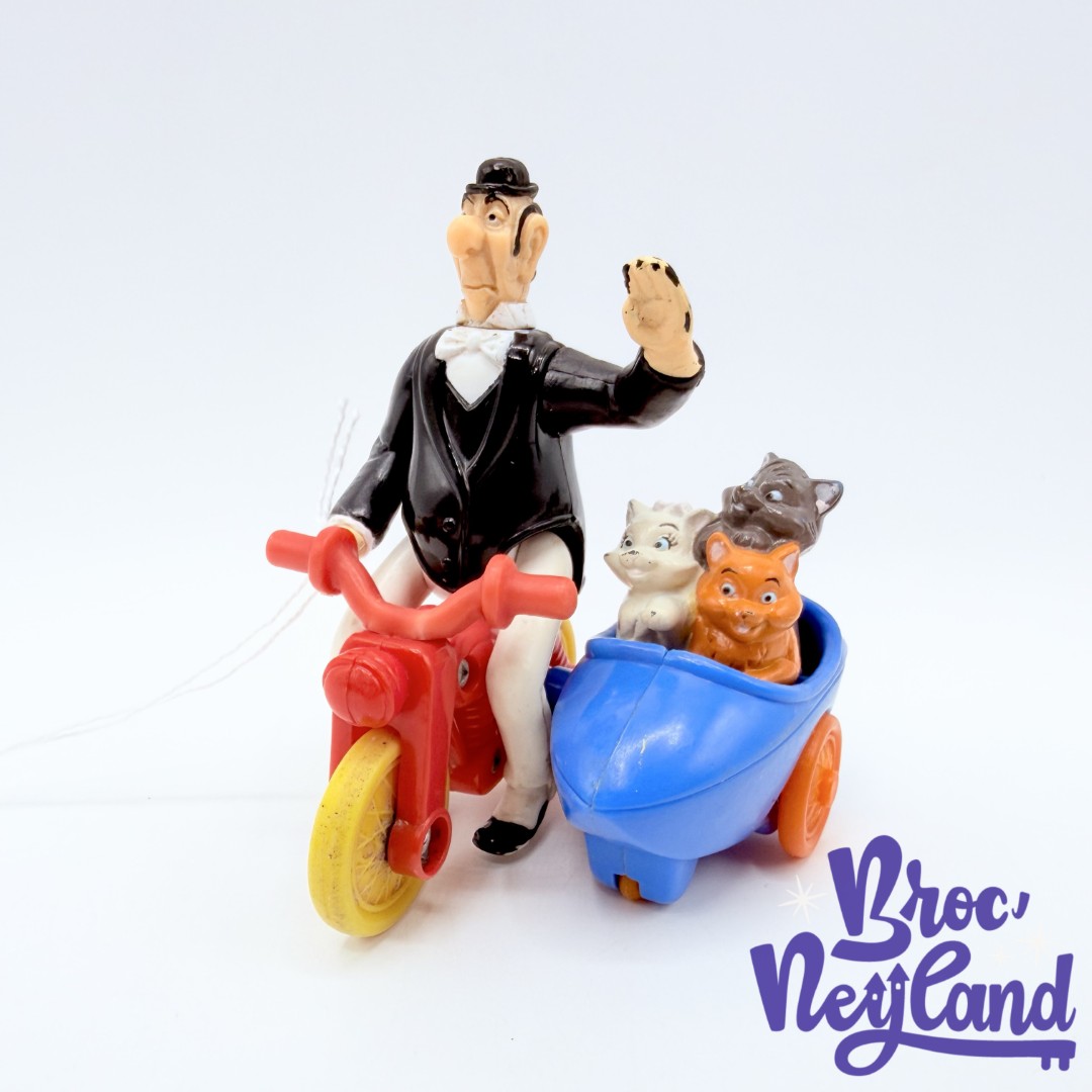 Figurine-Edgar-Les-Aristochats-disney-McDonalds-1994-moto-rouge-side-car-10-cm (4)