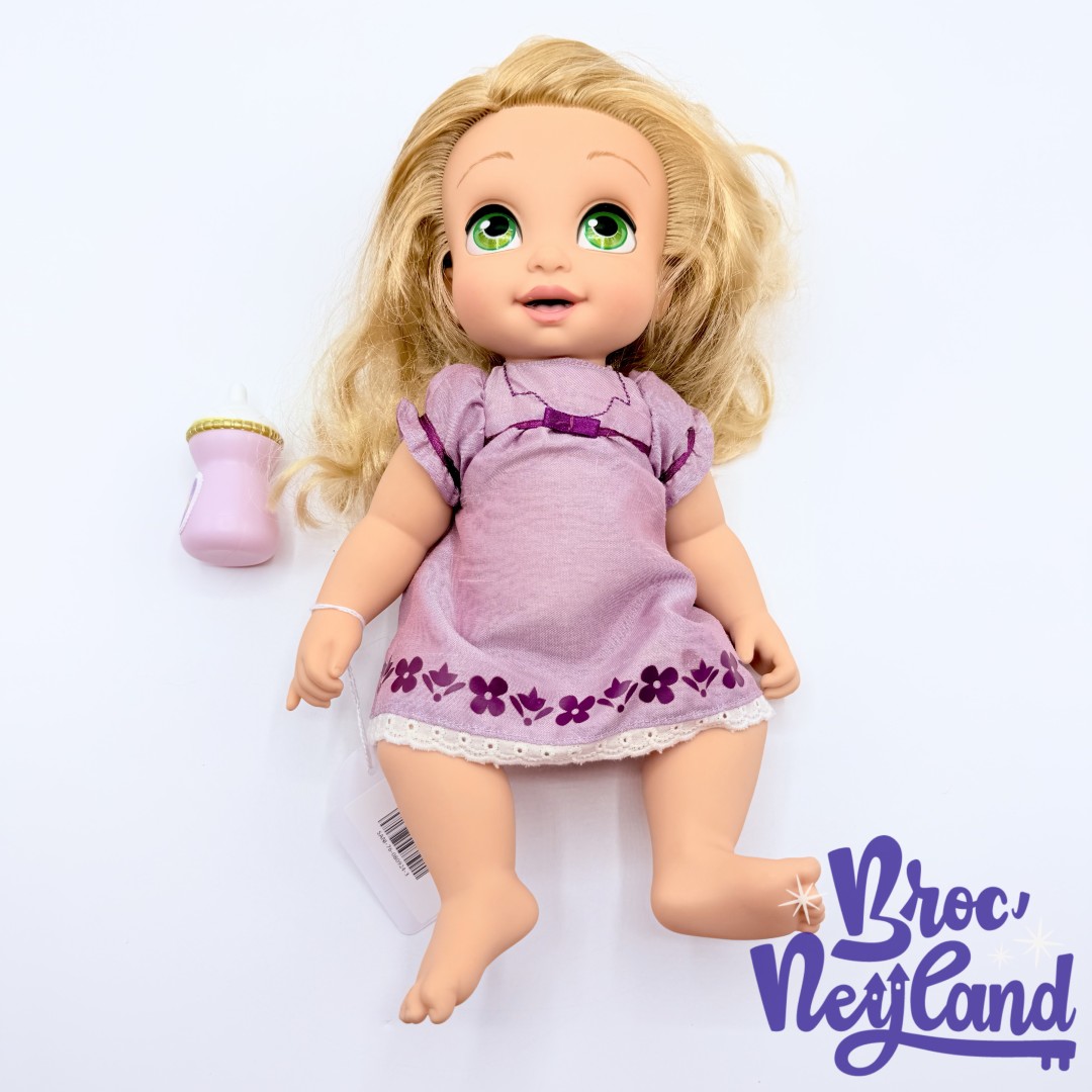 Poupée-Raiponce-Animators-Collection-Origins-Disney-Store-bébé-34-cm (1)