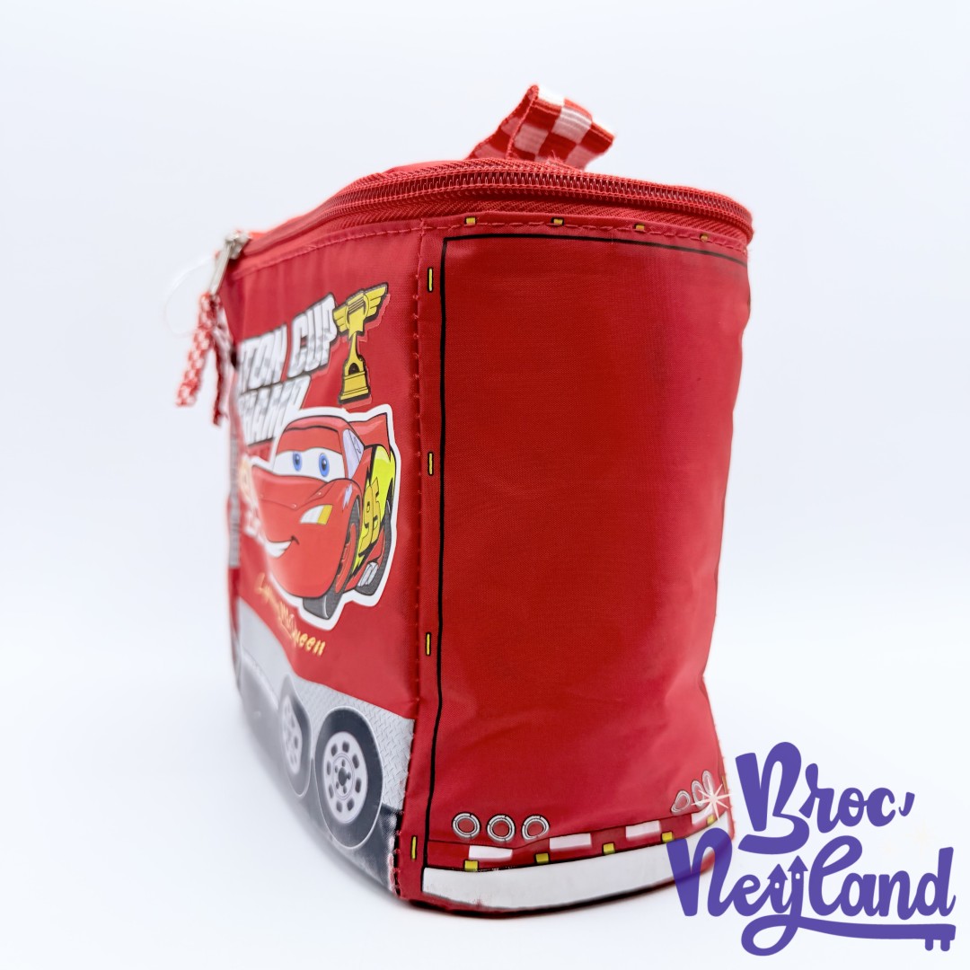 Sac-isotherme-Cars-Mack-Flash-McQueen-Disney-Store-glacière-sac-pique-nique-rouge (6)