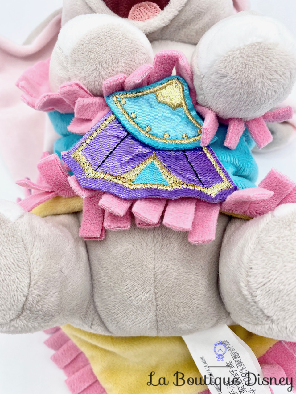 peluche-dumbo-disney-babies-disneyparks-disneyland-disney-éléphant-gris-couffin-couverture-cirque-5