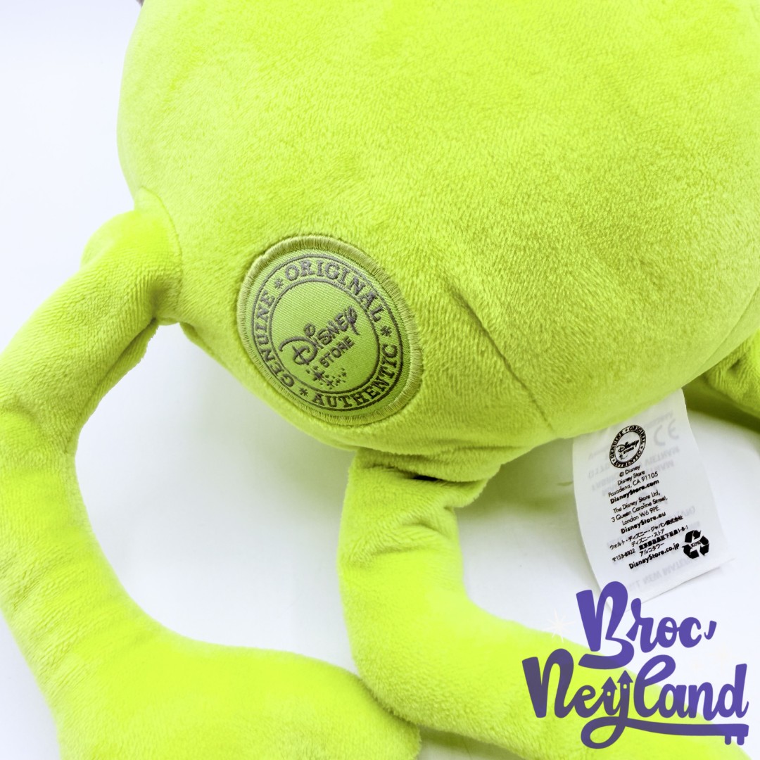 Peluche-Bob-Razowski-Disney-Store-Monstres-et-Cie-vert-oeil-écusson-30-cm (1)