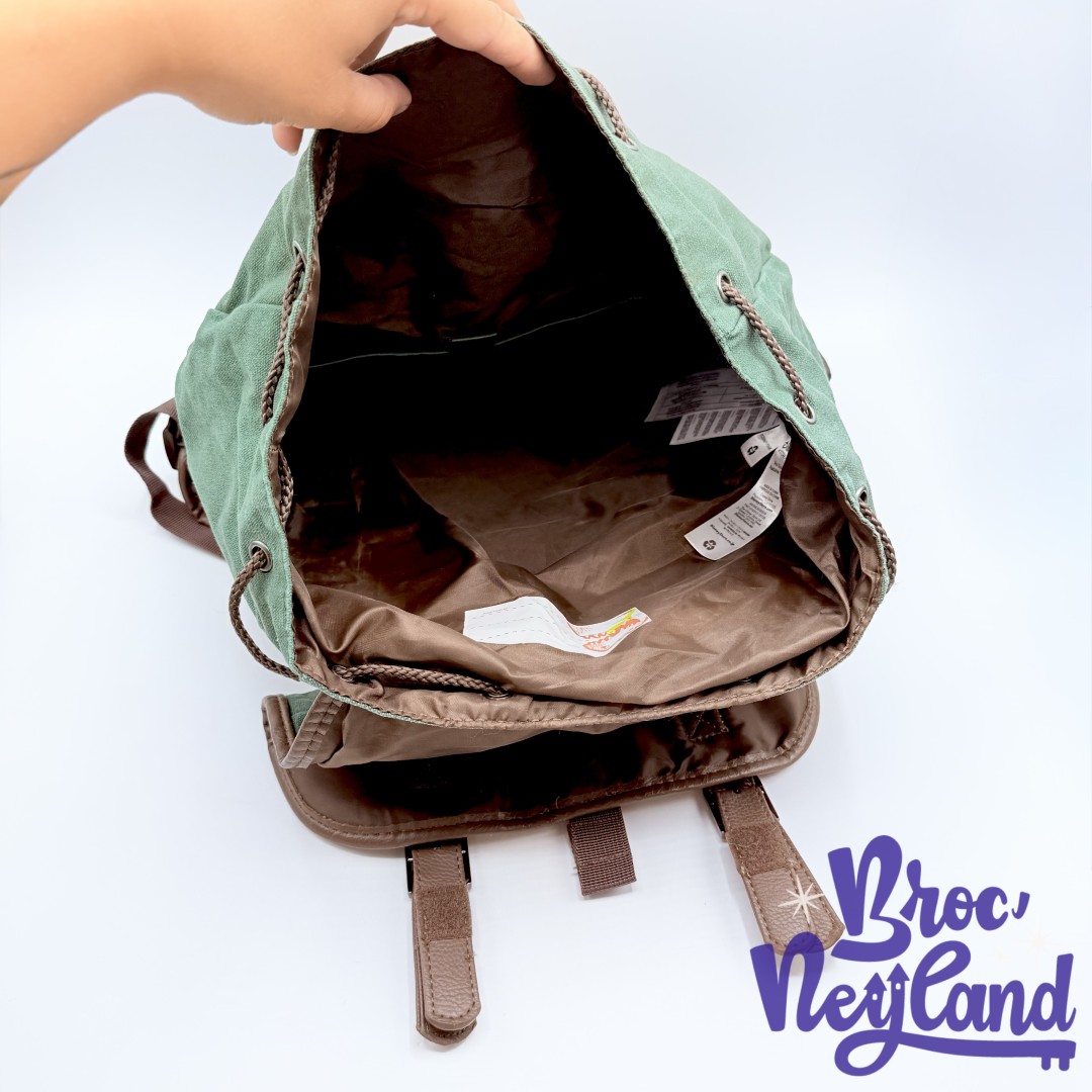 Sac-à-dos-Le-Voyage-Arlo-Disney-Store-2015-Run-with-the-Ranchers-vert (1)