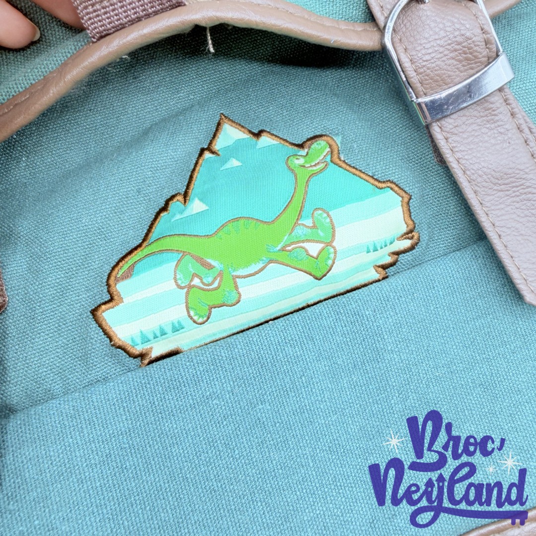 Sac-à-dos-Le-Voyage-Arlo-Disney-Store-2015-Run-with-the-Ranchers-vert (5)