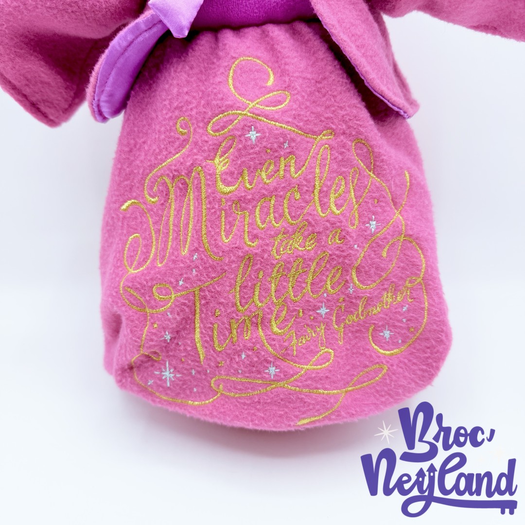 Peluche-Fée-Marraine-disney-Wisdom-Series-12-of-12-Édition-limitée-Disney-Store-2019-Cendrillon-rose-36-cm (4)