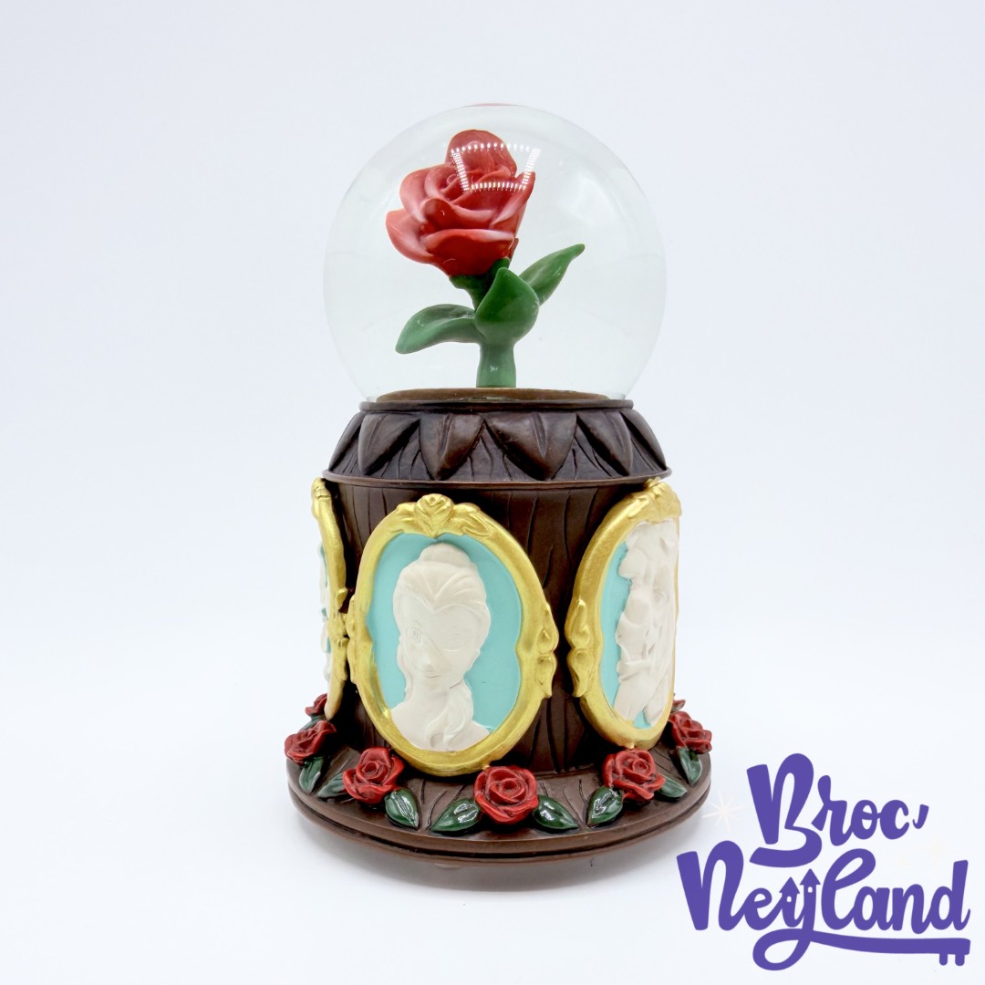 Boule-à-neige-Rose-La-Belle-et-la-Bête-musicale-Disneyland-Paris-2019-snow-globe-Disney (3)