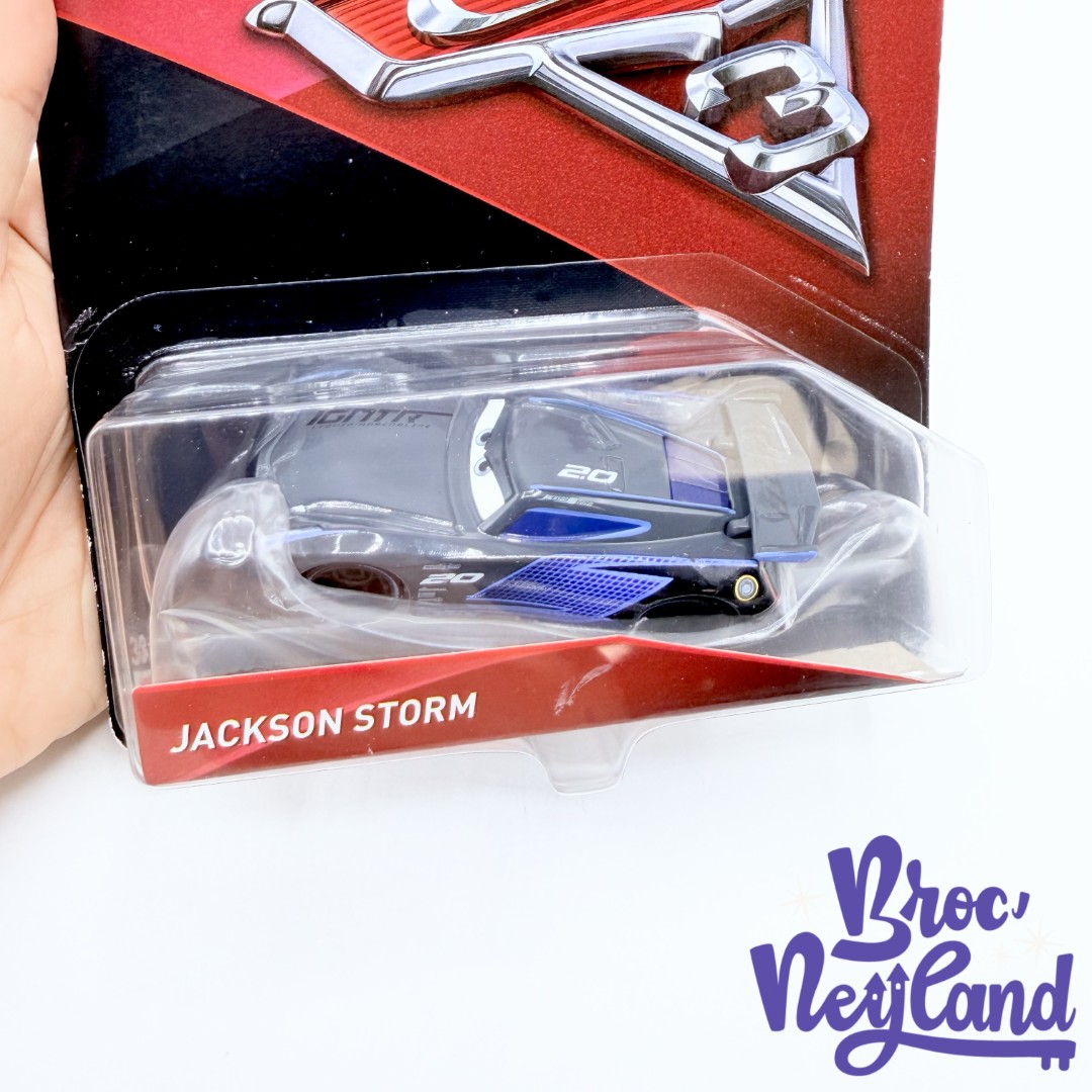 Figurine-Jackson-Storm-Cars-3-Disney-Mattel-2016-voiture-noire (3)