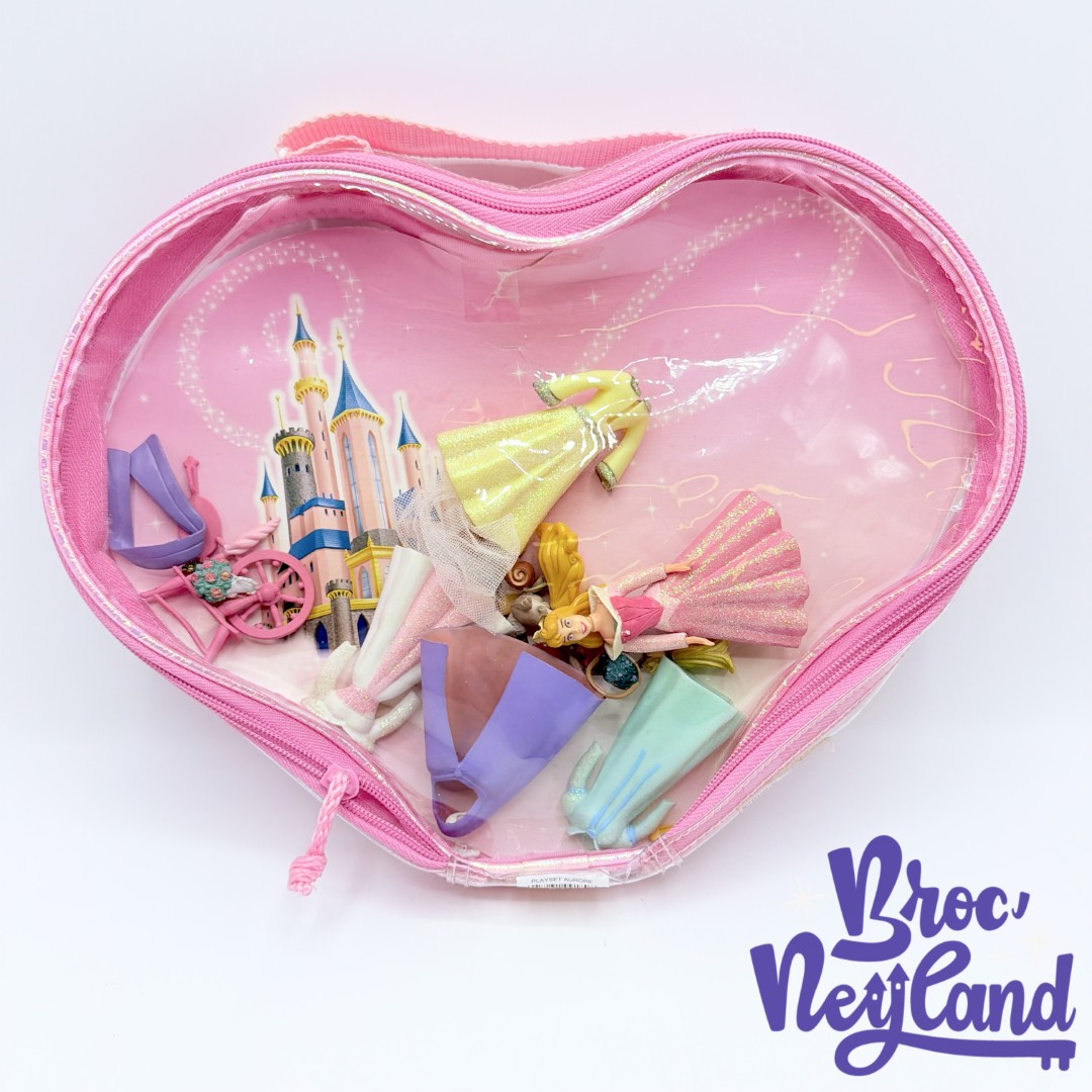 Coffret-Figurine-Aurore-La-Belle-au-Bois-Dormant-Princess-Fashion-Set-Disneyland-Paris-Disney-coeur-poupée-à-habiller (5)